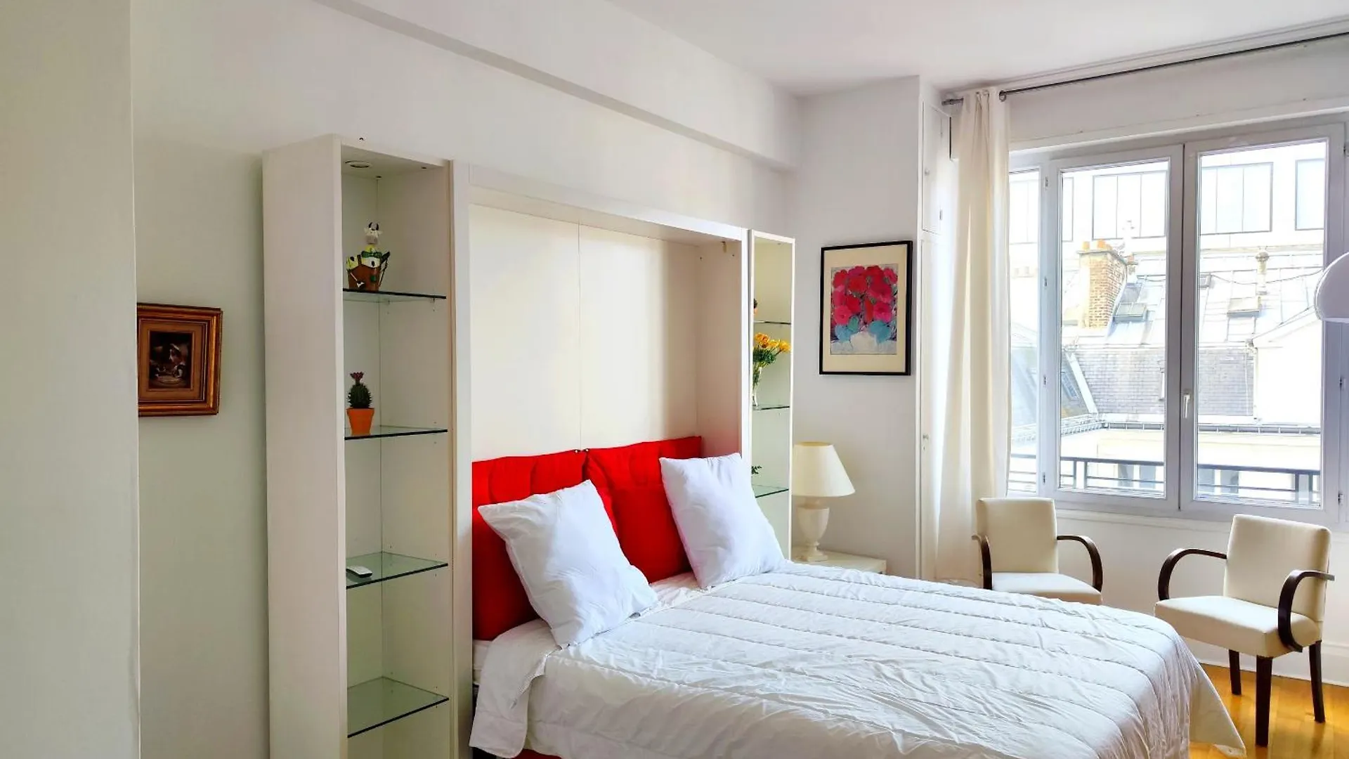 Avenue Franklin Roosevelt - Paris 8 Apartment 0*,  France