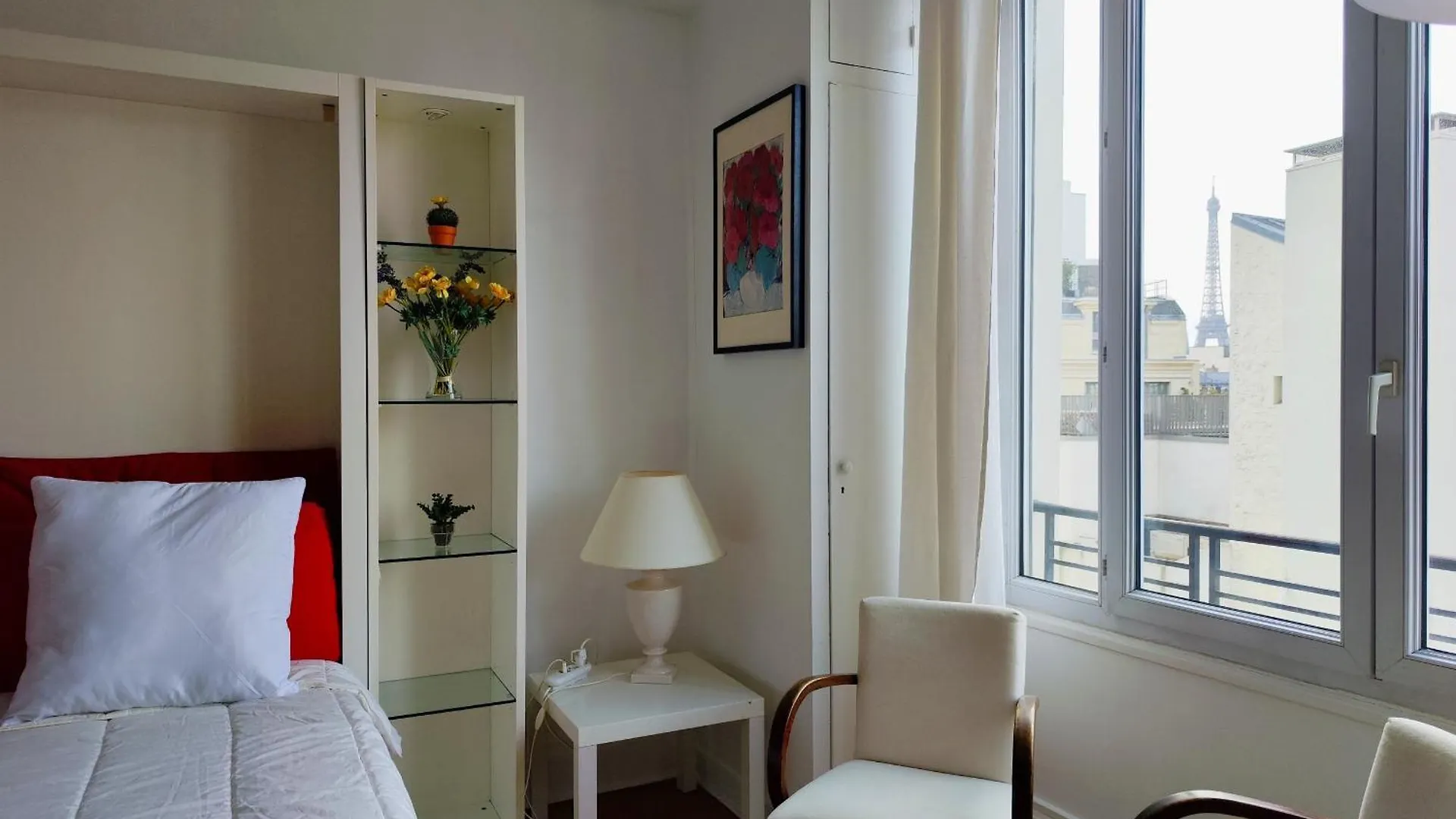 Avenue Franklin Roosevelt - Paris 8 Apartment