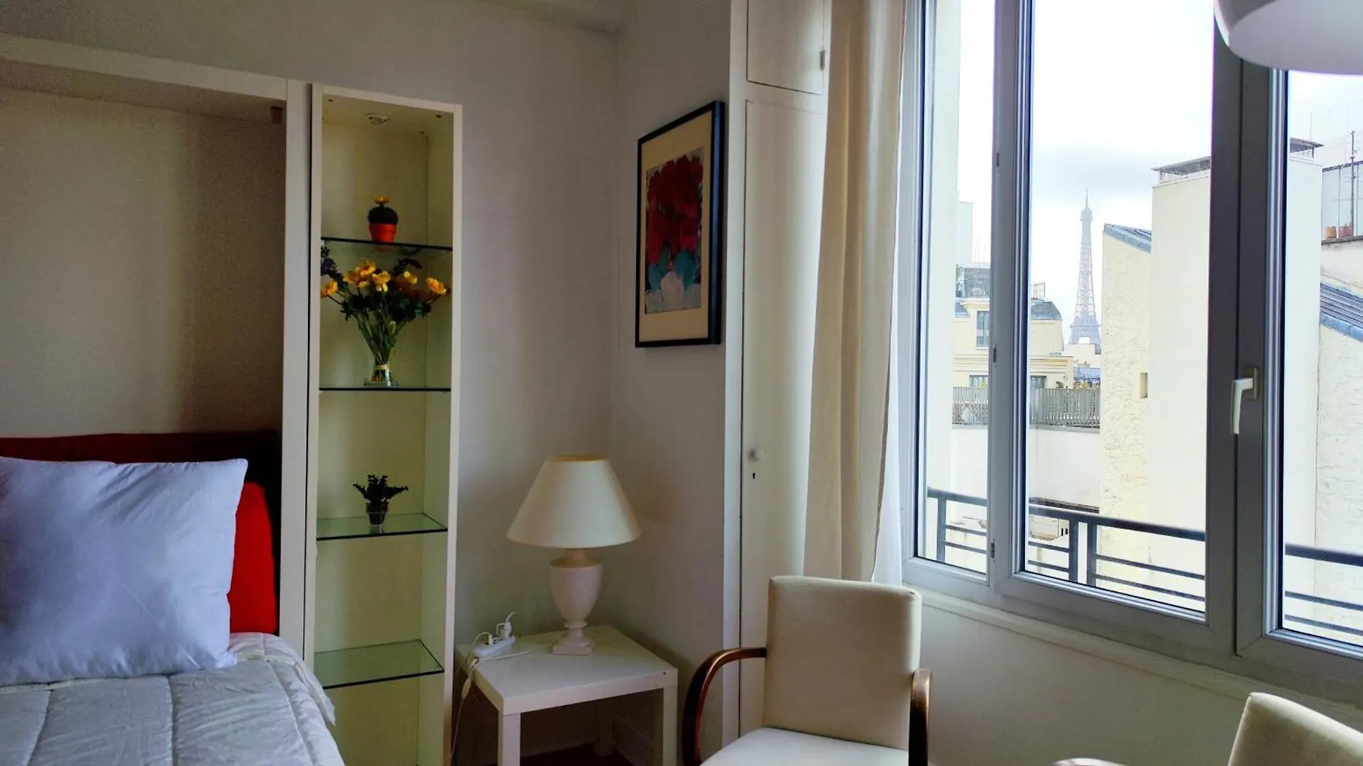 Avenue Franklin Roosevelt - Paris 8 Apartment