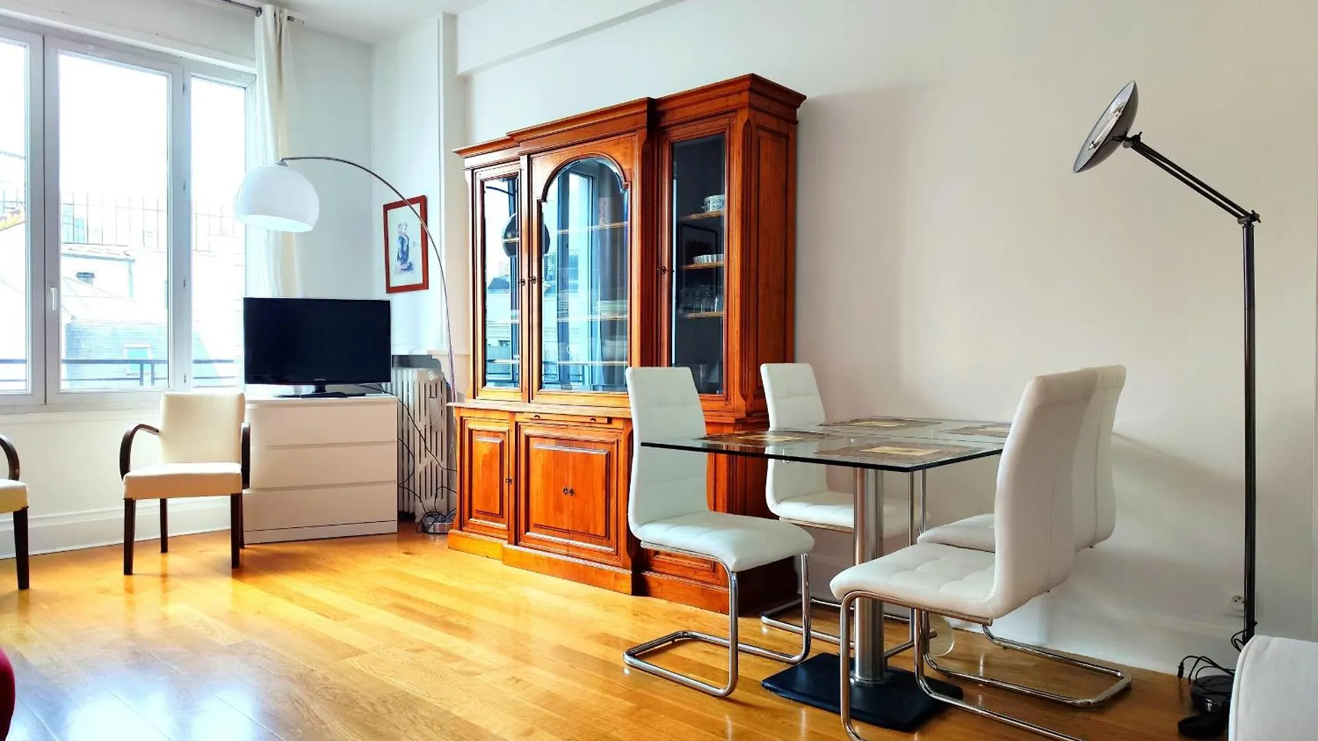 Avenue Franklin Roosevelt - Paris 8 Apartment